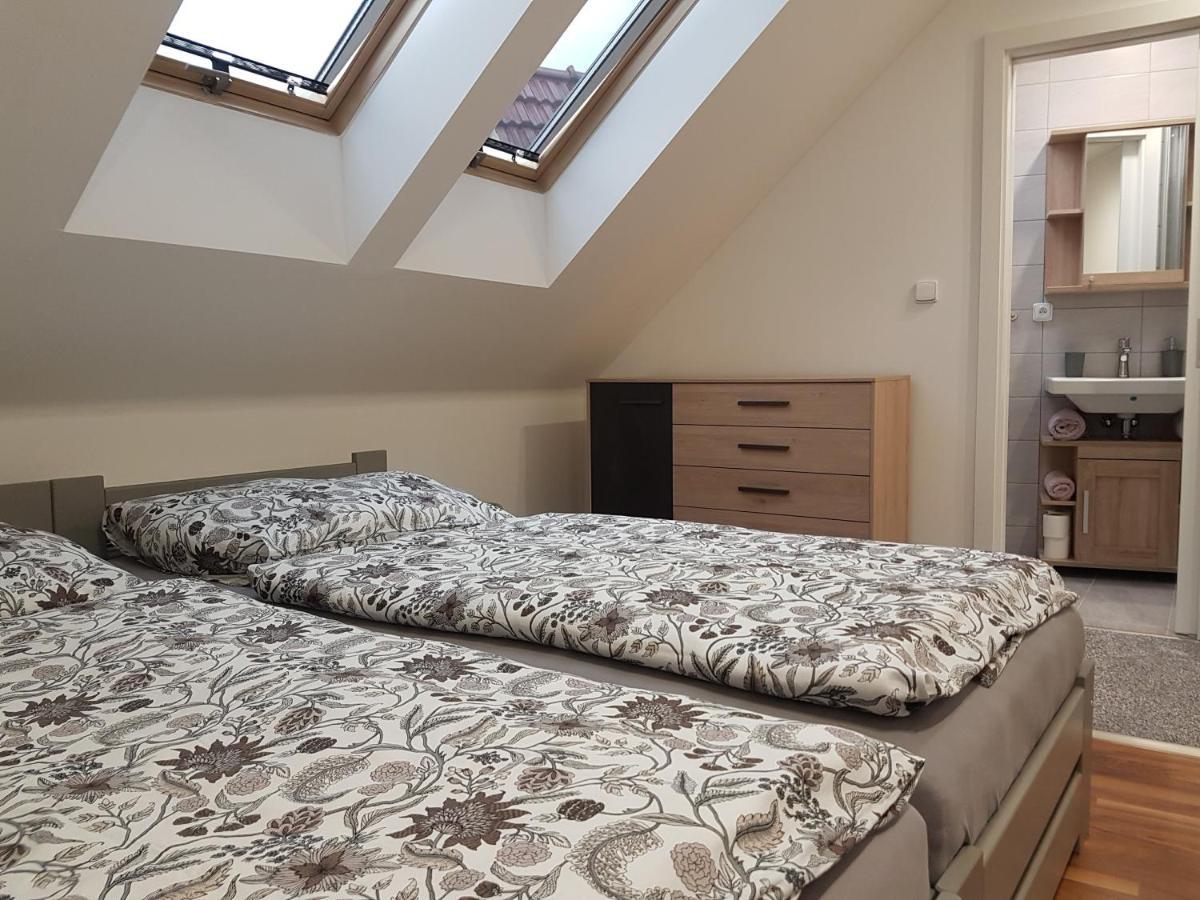 Apartmán V aleji Slavkov u Brna Exteriér fotografie