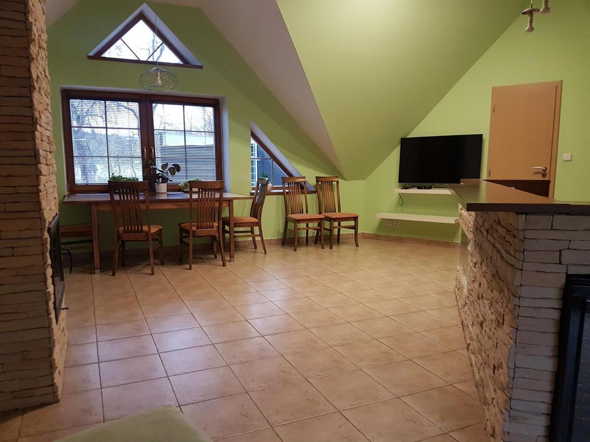 Apartmán V aleji Slavkov u Brna Exteriér fotografie